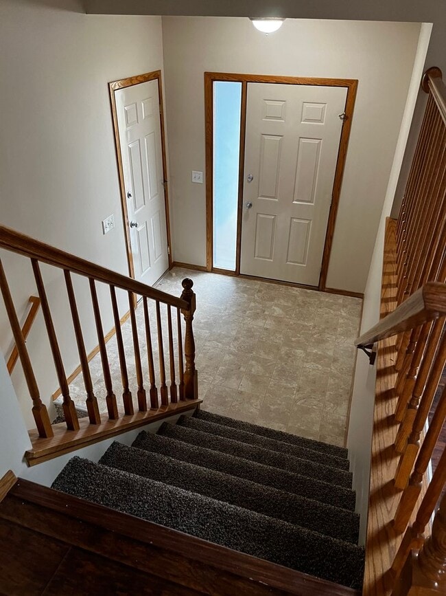 Building Photo - 5 Bed/2 Bath Rental Home on West Side!