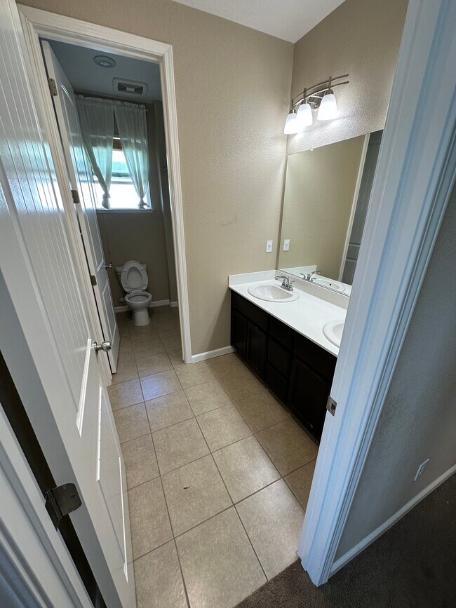 Building Photo - 1709 Carswell Ln