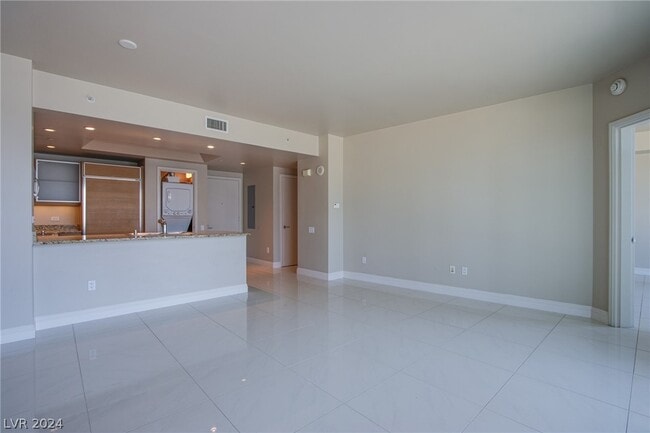 Building Photo - 222 Karen Ave