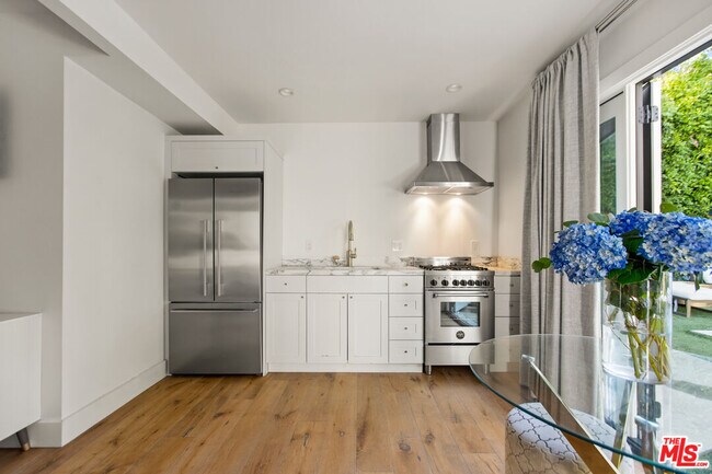 Building Photo - 0 N Edinburgh Ave