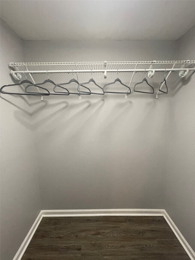 Building Photo - 1225 W 25th St