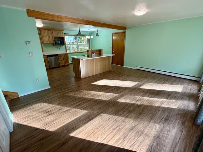 Building Photo - Beautiful 3 bd, 2 bath home for rent in Fairbanks!
