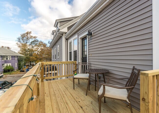 Building Photo - 39 Gardner St