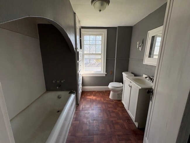 Building Photo - Charming 5-Bedroom Home with Eat-In Kitchen Nook & Bonus Sunroom