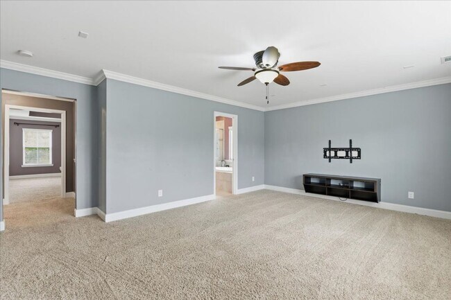 Building Photo - Welcome to Your Ideal Home: Where Luxury a...