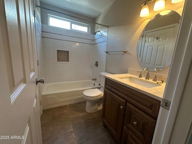 Building Photo - 3948 W Chama Dr