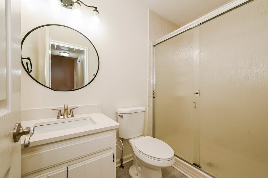 Building Photo - 4936 Deerhaven Dr