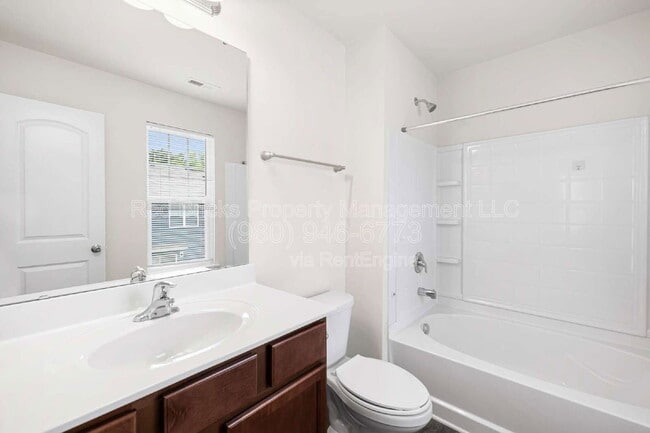 Building Photo - 7433 Sienna Heights Pl