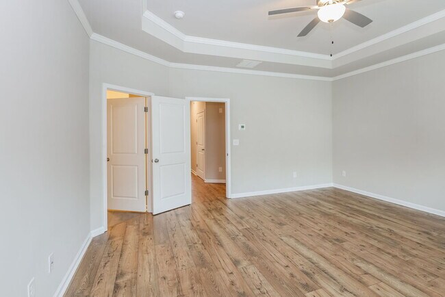 Building Photo - 1019 Smoky Mountain Springs Ln