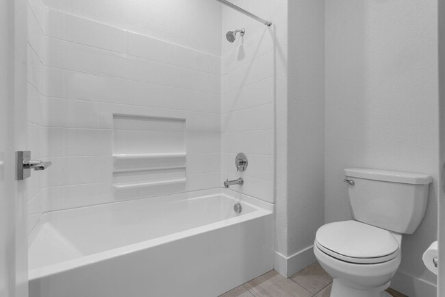 Building Photo - Modern 3 Bedroom 2 Bath Downtown Livermore
