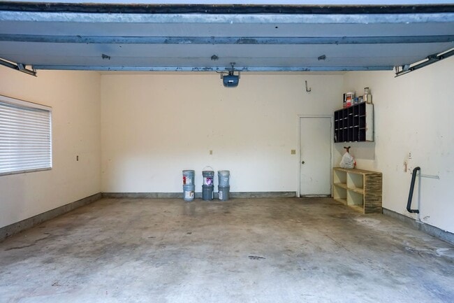 Building Photo - 12183 N Amethyst Dr