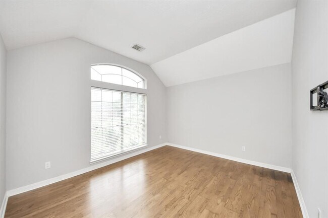 Building Photo - 2706 Plantation Dr