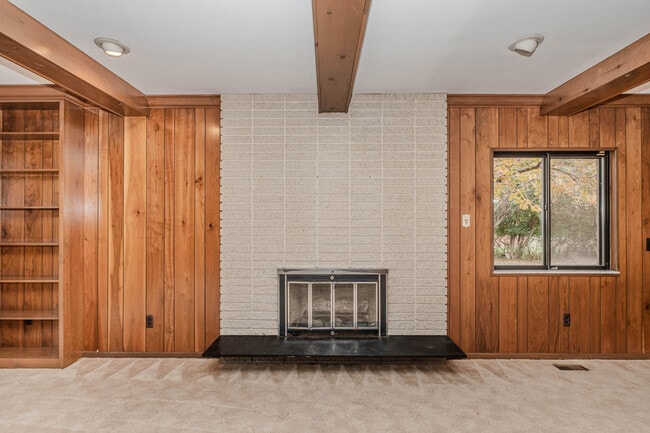 Building Photo - 22745 Wrexford Dr