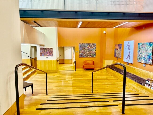 Building Photo - 232 Pavonia Ave