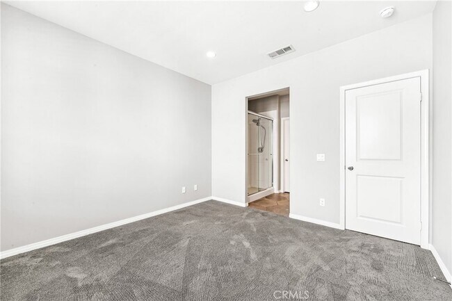 Building Photo - 6331 Pacific Wy