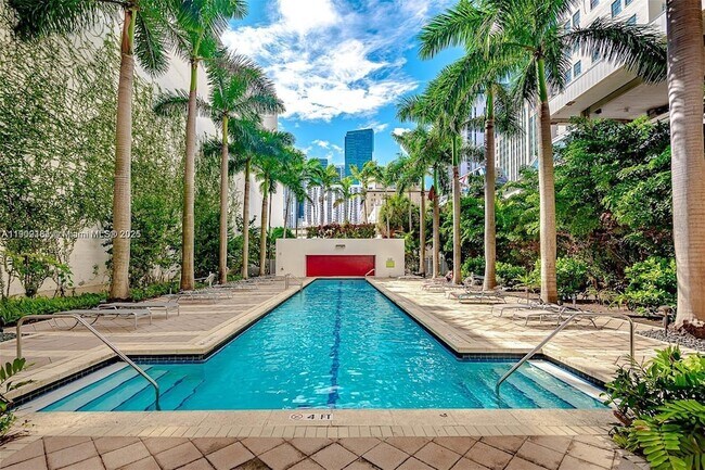 Building Photo - 133 NE 2nd Ave