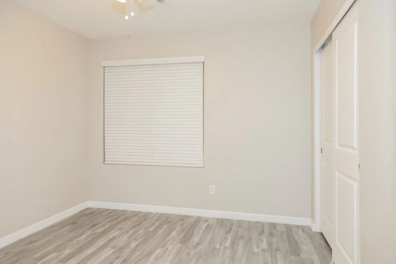 Building Photo - 5130 Clatsop St