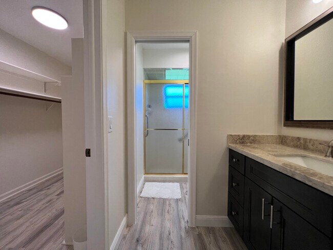 Building Photo - 5878 Tidewater Dr