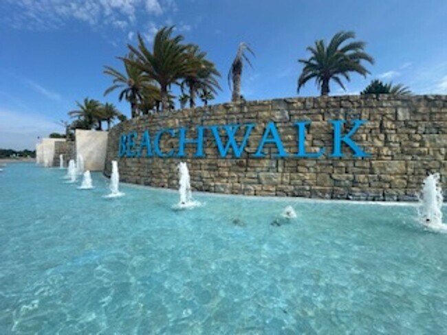 Building Photo - Holiday Move-in at Beautiful Beach Walk in...