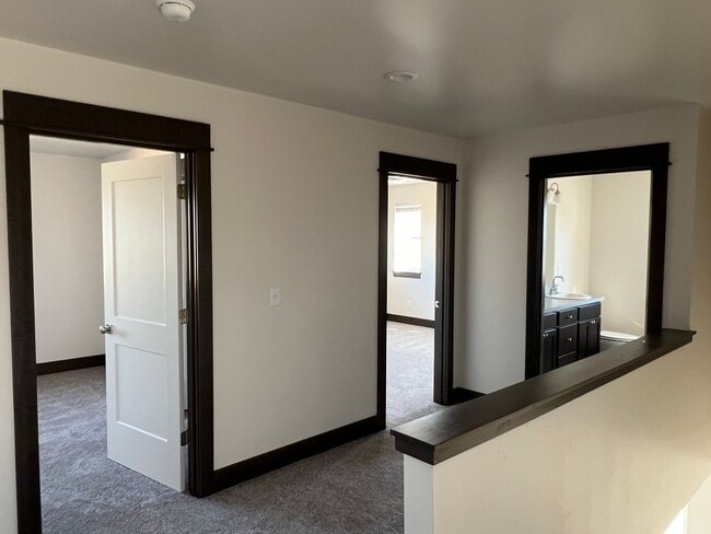 Building Photo - Brand New 3 Bed 2.5 Bath with double attached garage in Belgrade