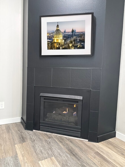 Living Room Fireplace - 5358 Summerlake St SE