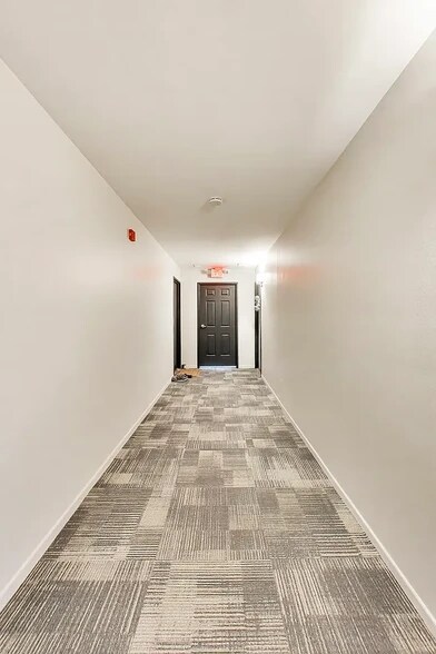 Building Photo - 1440 Stonebridge Cir