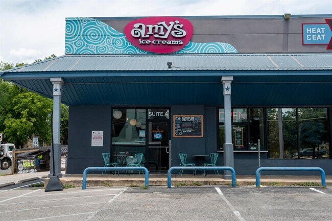 Building Photo - 1900 Cedar Ave