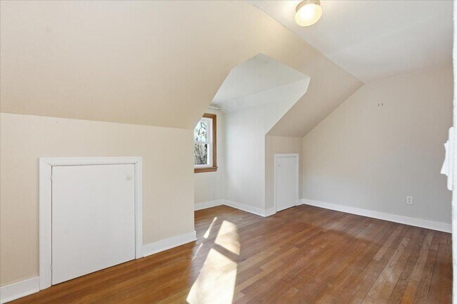 Building Photo - 313 S Midvale Blvd