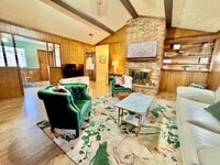 Building Photo - 4409 75th Dr