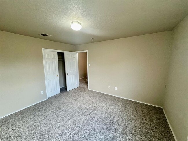 Building Photo - 398 Paddington Dr