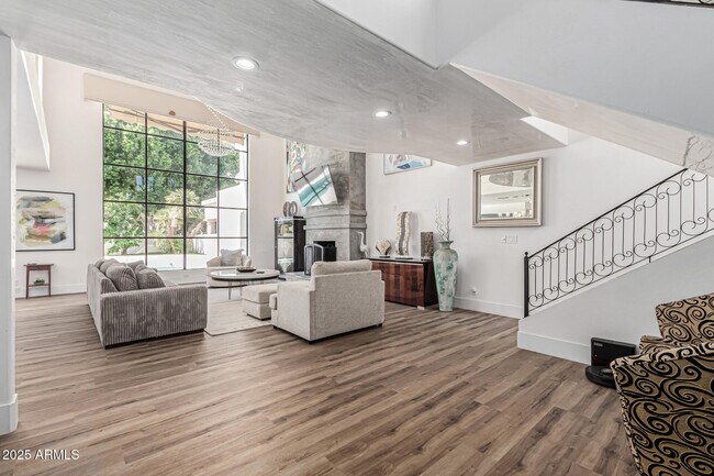 Building Photo - 10113 E Topaz Dr