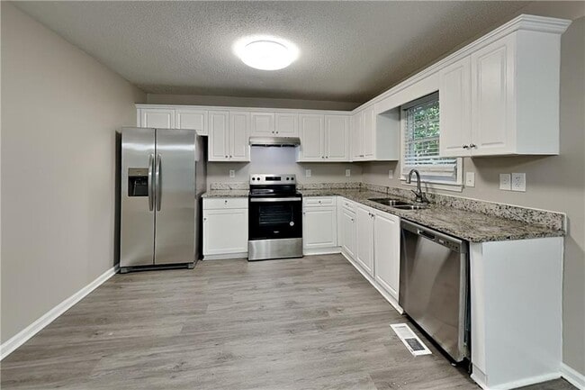 Building Photo - 339 Abbington Ln