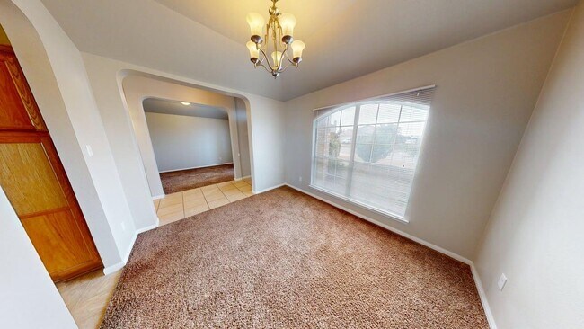 Building Photo - 601 Cattail Cir