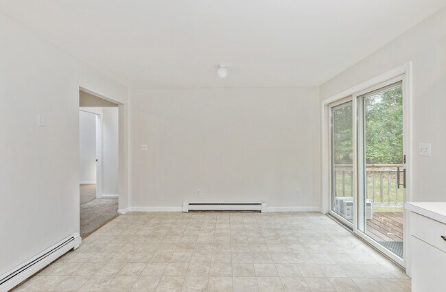 Building Photo - 383 Twilight Ln