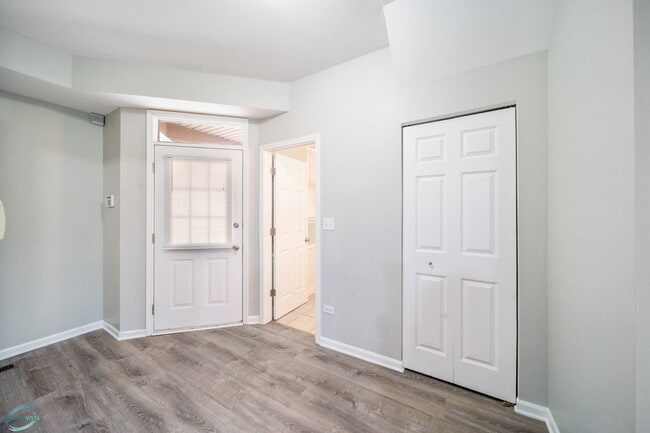 Building Photo - 2926 Gypsum Cir
