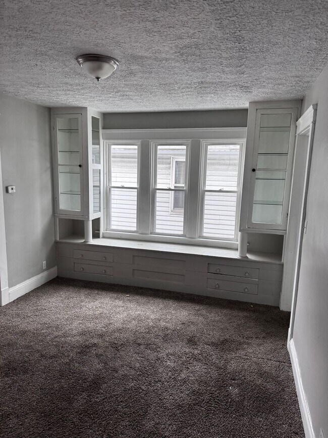 Building Photo - 10707 Hampden Ave