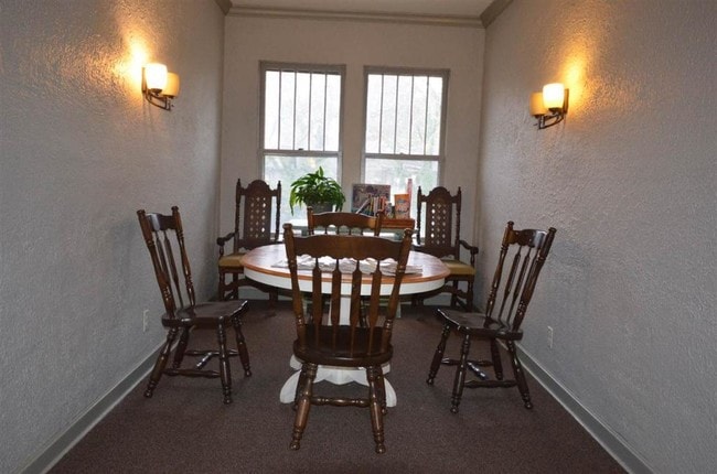 Building Photo - 1315 Kavanaugh, #6