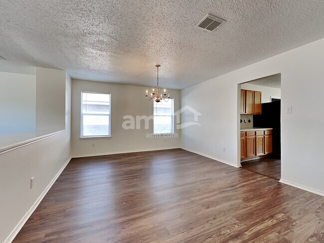 Building Photo - 4809 Palm Ridge Dr