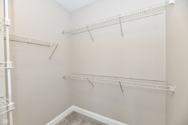 Building Photo - 8555 One W Dr