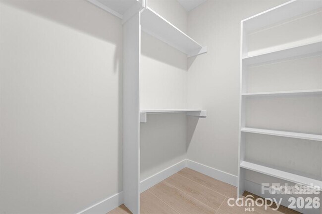 Building Photo - 548 Car Farm Rd