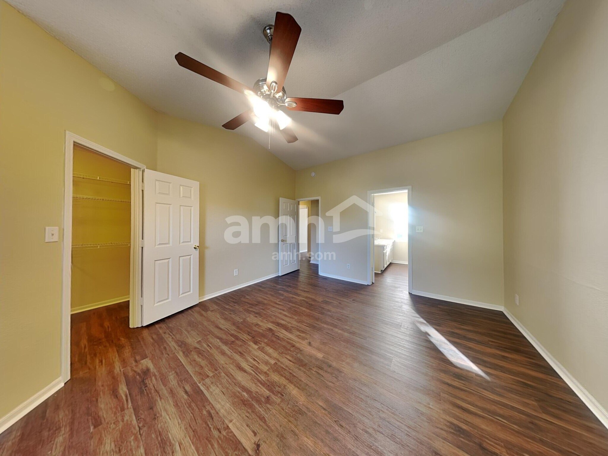 Building Photo - 1494 Blue Grass Pky