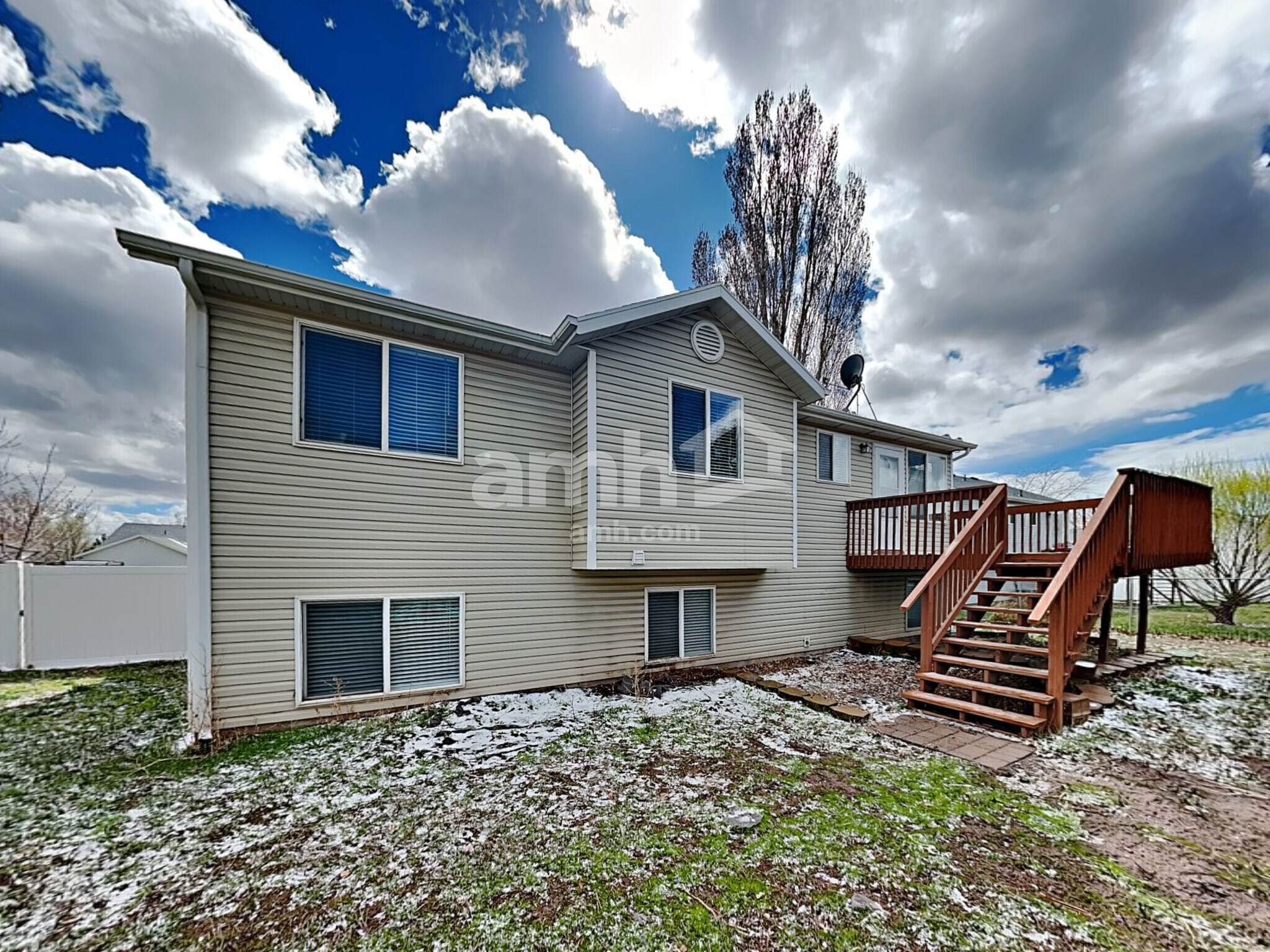 Building Photo - 451 W 225 N