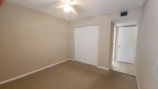 Building Photo - Conquistador 2 Bed 2 Bath - Just steps from the pool!