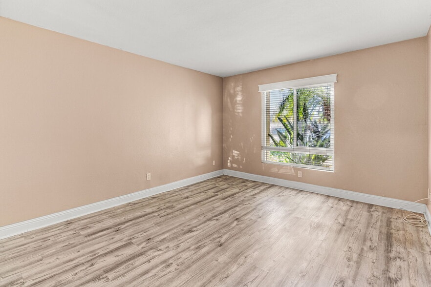 Bed 2 - 4127 38th St