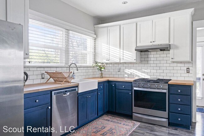 Building Photo - 3 br, 1.5 bath House - 4936 NE Rodney Ave