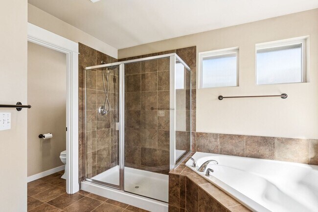 Building Photo - 5 Bedroom 3 Bath Home in Bothell Beaumont Sub Division $4300