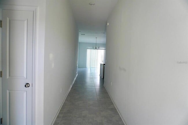 Building Photo - 2051 Punch Bowl Ave