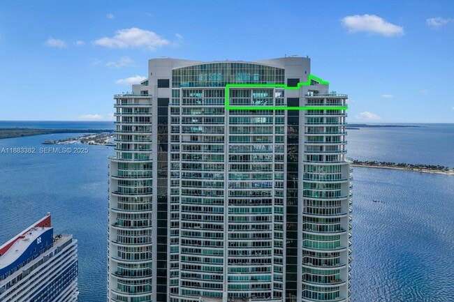 Building Photo - 1643 Brickell Ave