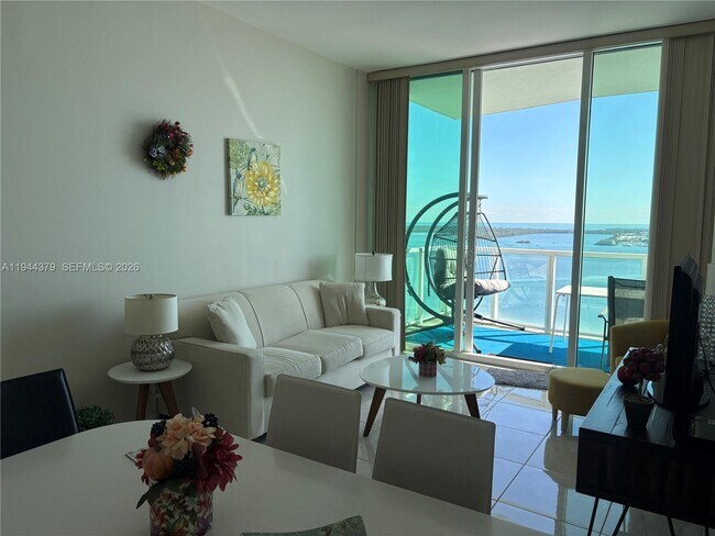 Building Photo - 218 SE 14th St