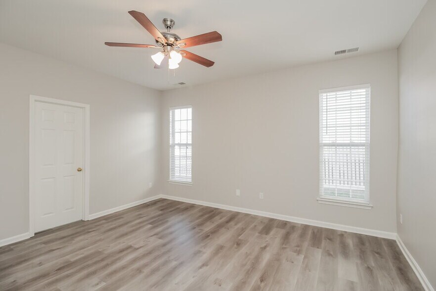 Building Photo - 13036 Neely Glen Dr